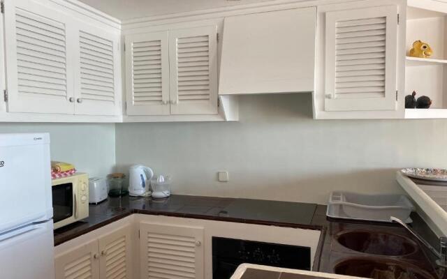 ES CASTELL 2.4 by Riera Rossello