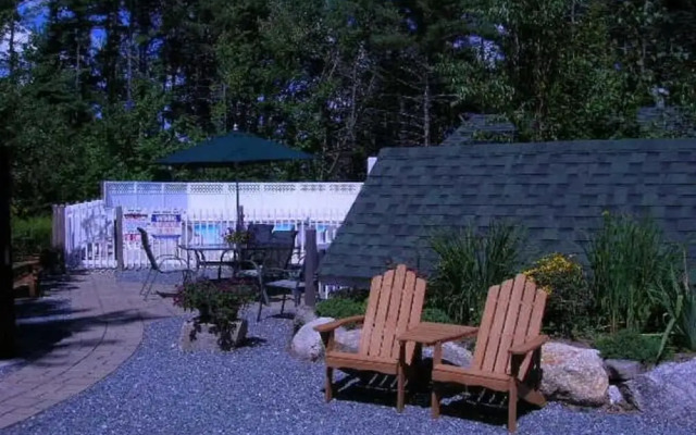 Acadia Pines Motel