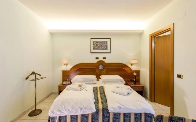 Hotel Ambassador