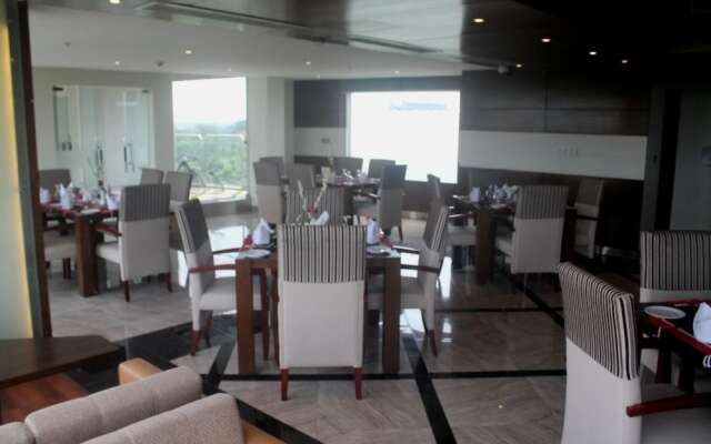 Hotel X