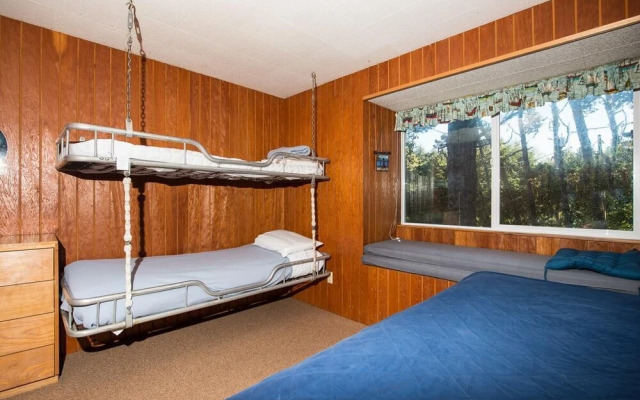 Crow's Nest by RedAwning