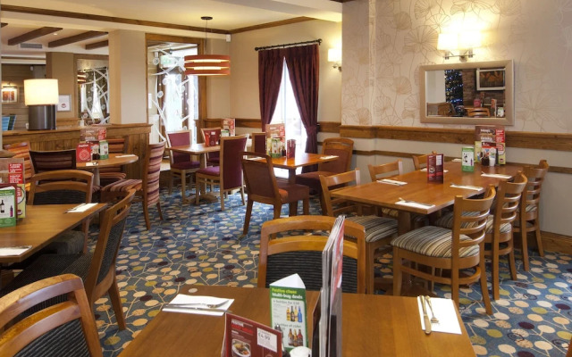 Premier Inn Exeter - M5 J29