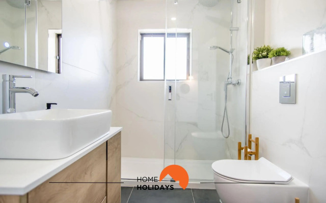 #051 Modern & Quiet Flat Near The Beach