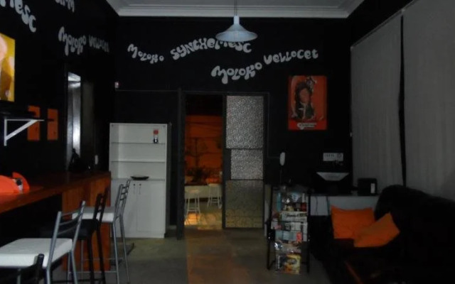 Laranja Mecânica Hostel & Pousada