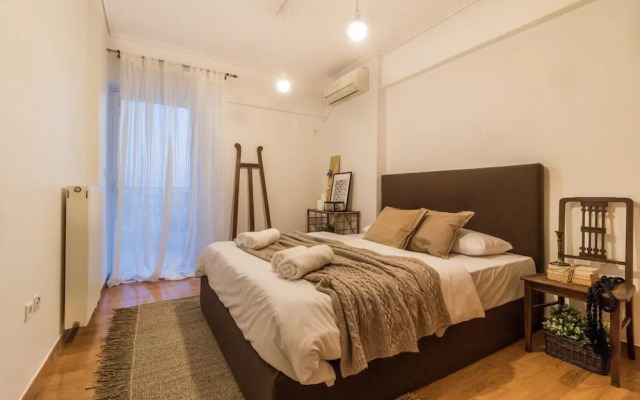 3 Bedroom apt in Athens With Acropolis View