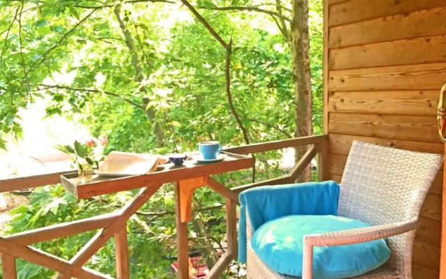 Paradise Hotel & Cafe & Restaurant