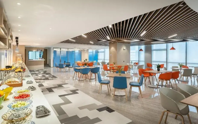 Holiday Inn Express Yangjiang City Center by IHG