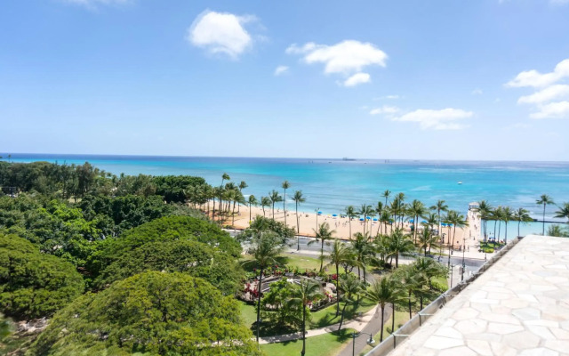 Castle at Waikīkī Grand
