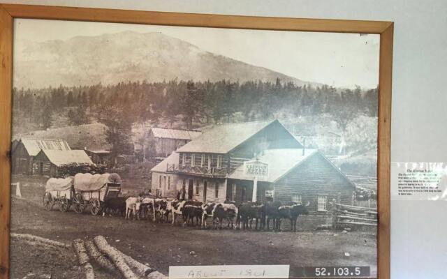 Cariboo Lodge