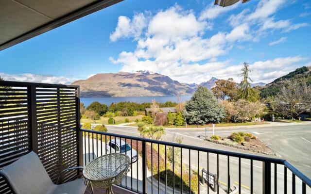 Sunshine Bay Escape - Close to Central Queenstown