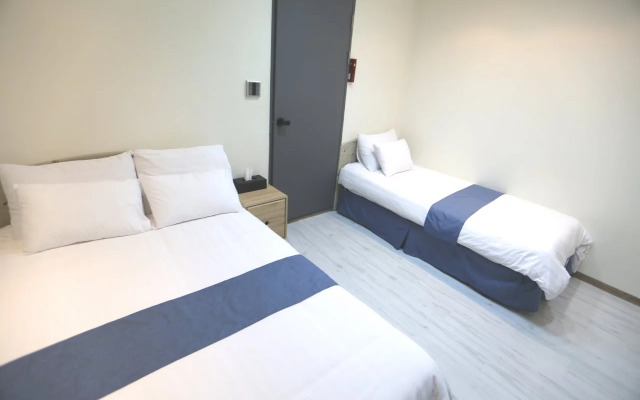 Must Stay Hotel Myeongdong