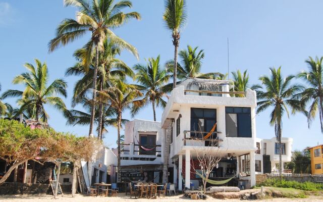 Hostal Galapagos by Bar de Beto