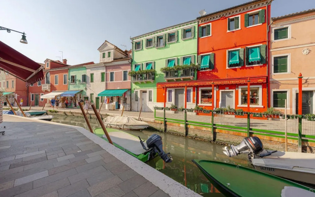 Luxury Burano Penthouse - Lagoon View
