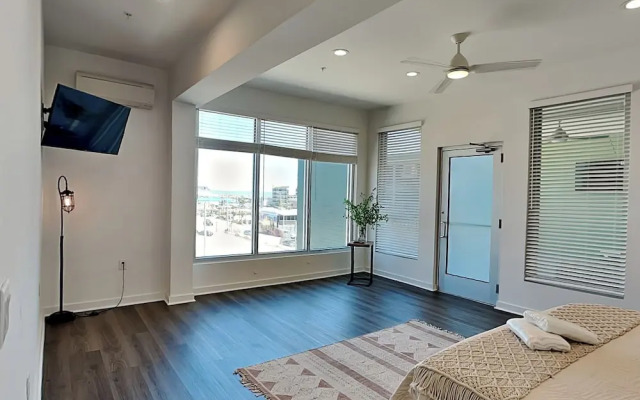 Boardwalk Pent House