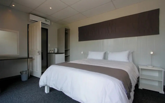 SleepOver Phabeni Gate