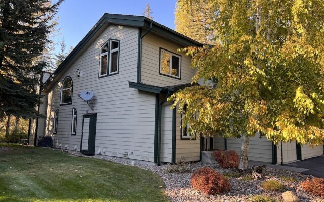 Mountain Harbor #216 3 Bedroom Condo