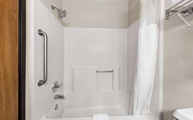 Baymont by Wyndham Waterloo