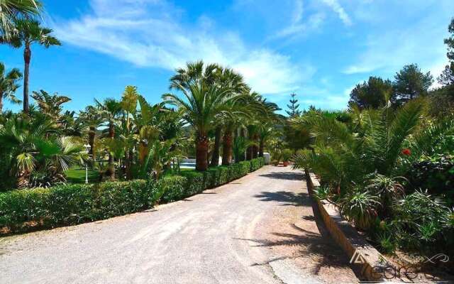 Can Ecovilla
