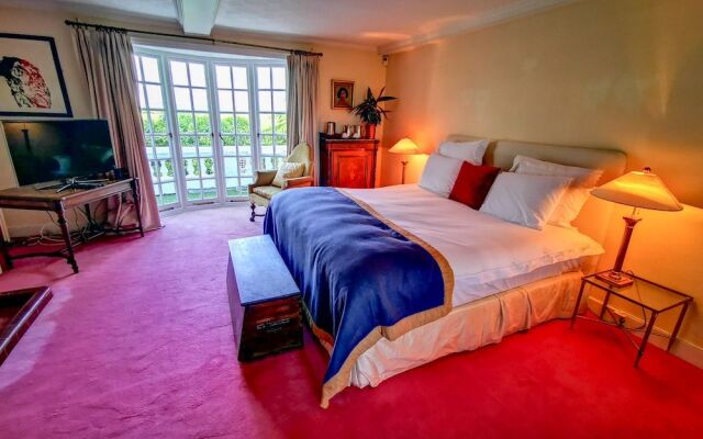 Cedar House Boutique B&B