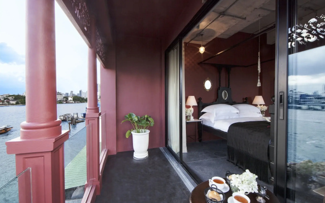 Amdaeng Bangkok Riverside Hotel