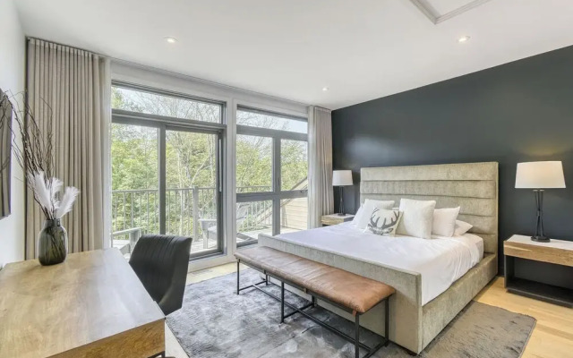 201 Verbier Building 7