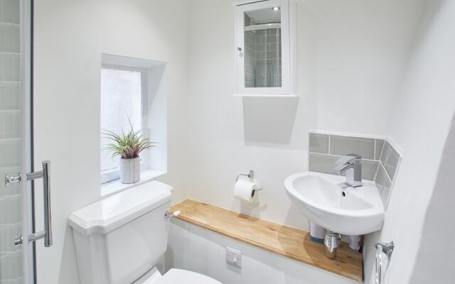 Threadneedle Cottage
