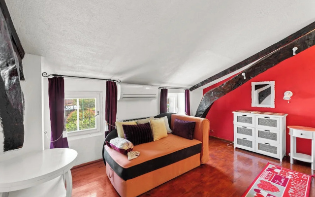 Holiday House Marina