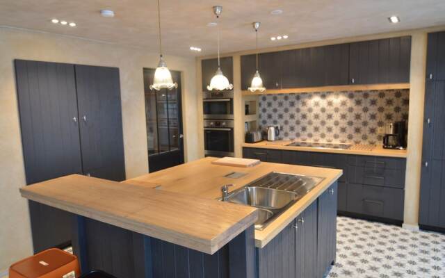 Modern Villa with Shared Pool Nearby Saint-Hubert