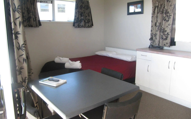 Belt Road Seaside Holiday Park