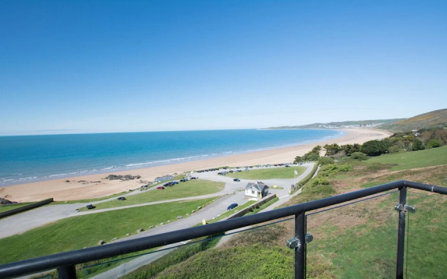 Clifton Court Apt 20 with Heated Pool