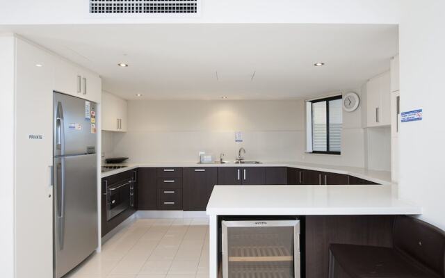 Dolphin Cove, Unit 13/2-6 Government Road