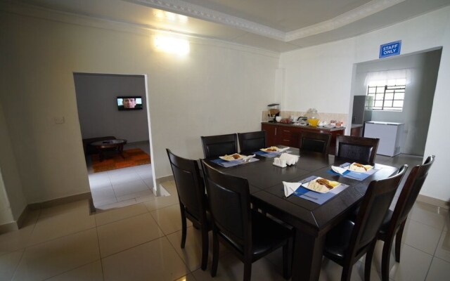 Maun Executive Inn