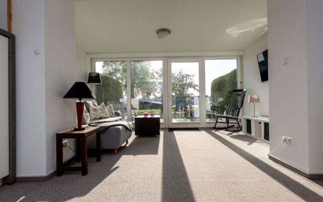 2 Villa Blanck Comfortable Holiday Residence