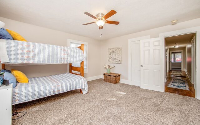 The Broadfoot Bungalow