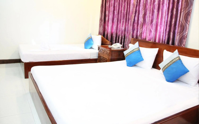 Seng Hout Hotel