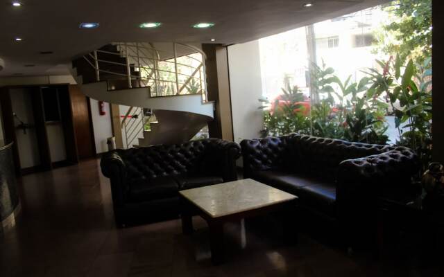 Flat Oeste La Residence