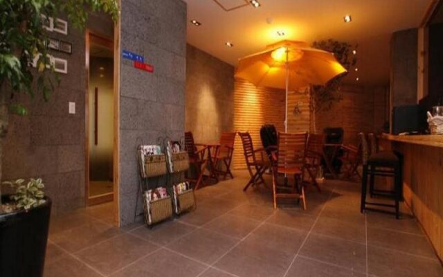 Hotel Myeongjak, Suwon