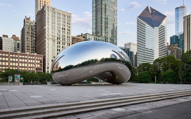 Sonder by Marriott Bonvoy Jewelers Row Apartments Millenium Park