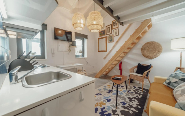 Mezzanine Stylish Apartment S