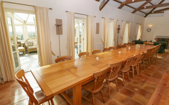 Tregoninny Vineyard and Woodland Farmhouse