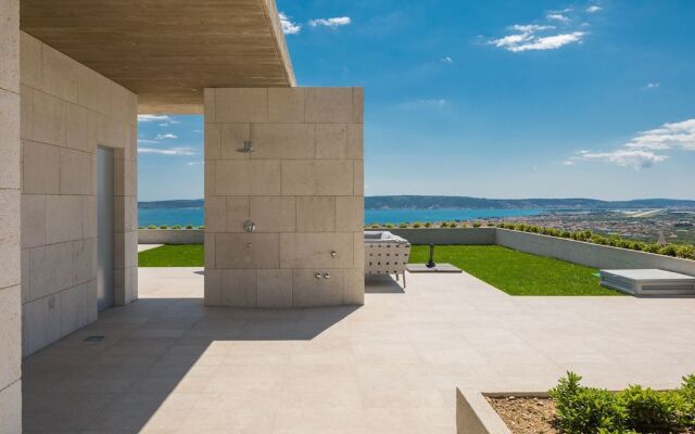 Villa Radun Home with Grand Heated Pool
