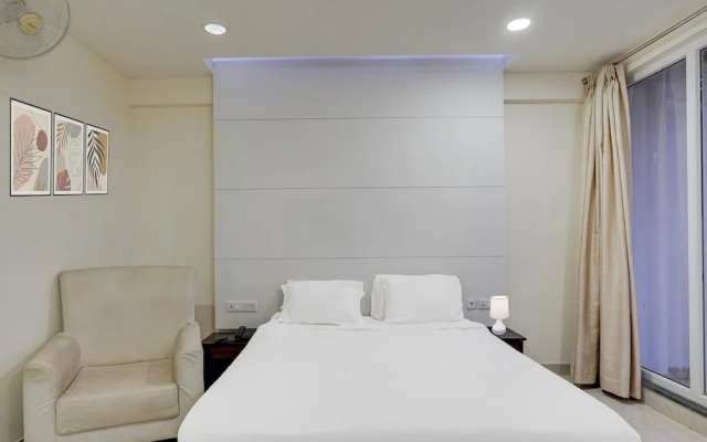 Poolside Retreat Near Sathyabama Chennai