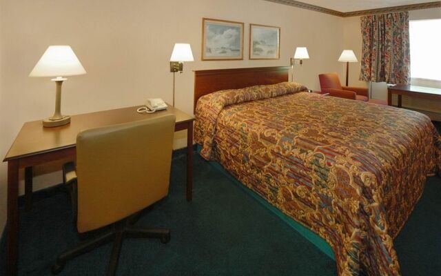 Howard Johnson Express Inn Rome