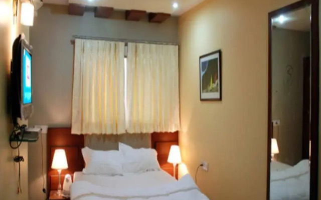 Hotel Sri Madhura Inn, Madhapur, Hyderabad