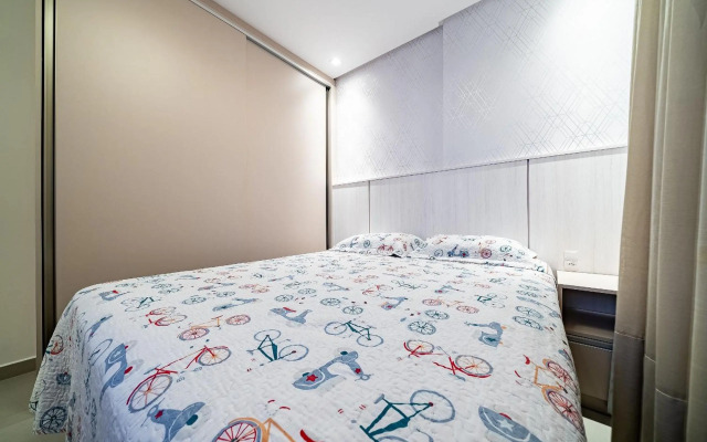 200 - Apartamento 3 dormitórios na Praia de Mariscal