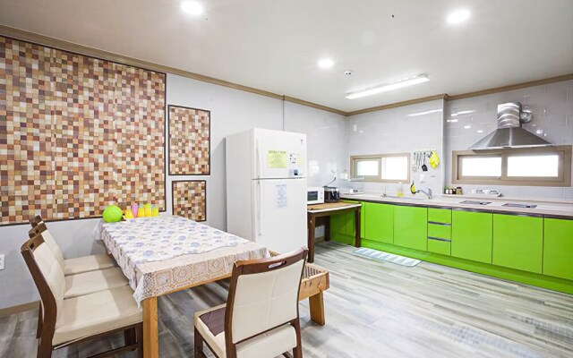 Chinchin house