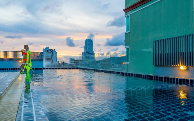 Hallo Patong Hotel & Restaurant