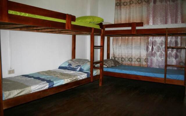 8th Street Guesthouse Sto Nino Cebu - Hostel