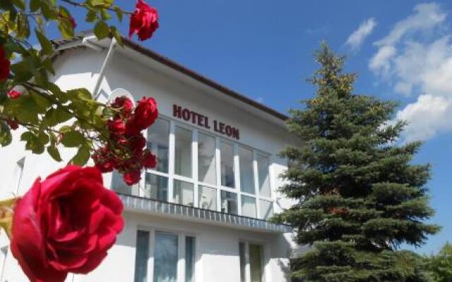 Hotel Leon