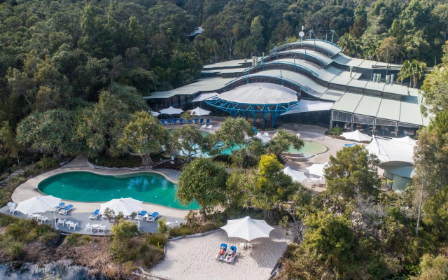 Kingfisher Bay Resort